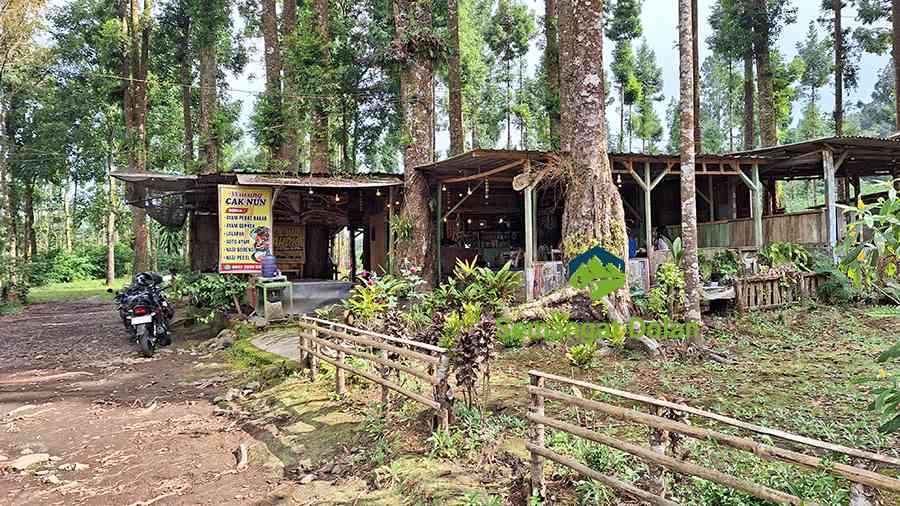 Warung Bu NAR: Santapan Hangat di Setiap Sudut Cilacap
